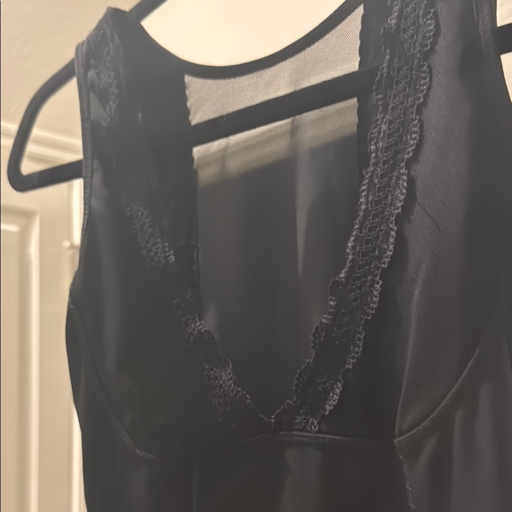 Daisy Fuentes Black Lace Shapewear Slip